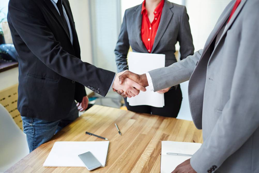 CLT ou Terceirização? Qual o mais vantajoso para o seu Negócio?